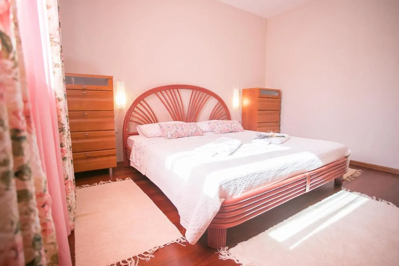 Comfortable Villa Marinela With Pool And Garden Tar-Vabriga